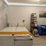 Dumi Sky شقة
