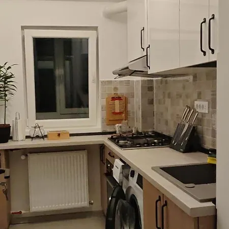 Dumi Sky Studio - Near Iancului Metro & National Arena Apartment