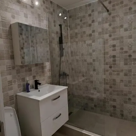 Dumi Sky Studio - Near Iancului Metro & National Arena Apartment *