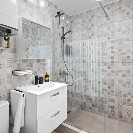 Dumi Sky Studio - Near Iancului Metro & National Arena Bukarest