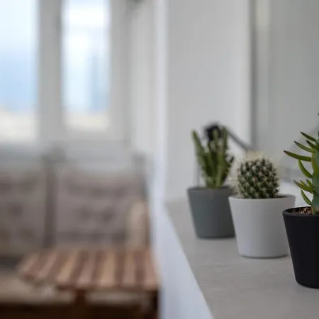 Dumi Sky Studio - Near Iancului Metro & National Arena *